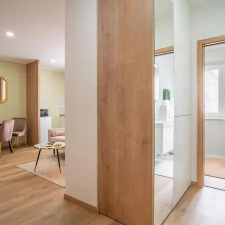 Charming 2-bedroom In The Wider Center Of דירה ברטיסלאבה