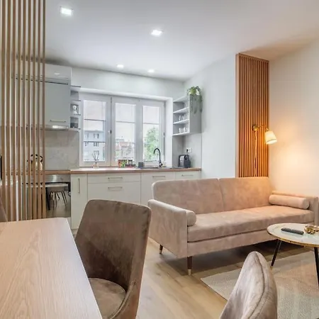 Charming 2-bedroom In The Wider Center Of * Братислава